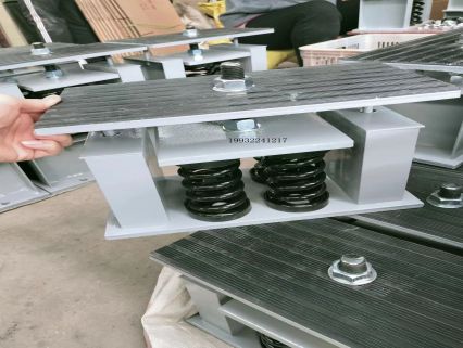 弹簧减震器的重要意义是减小低频大震幅振动